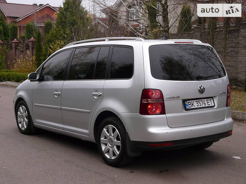 Мінівен Volkswagen Touran 2007 в Рівному