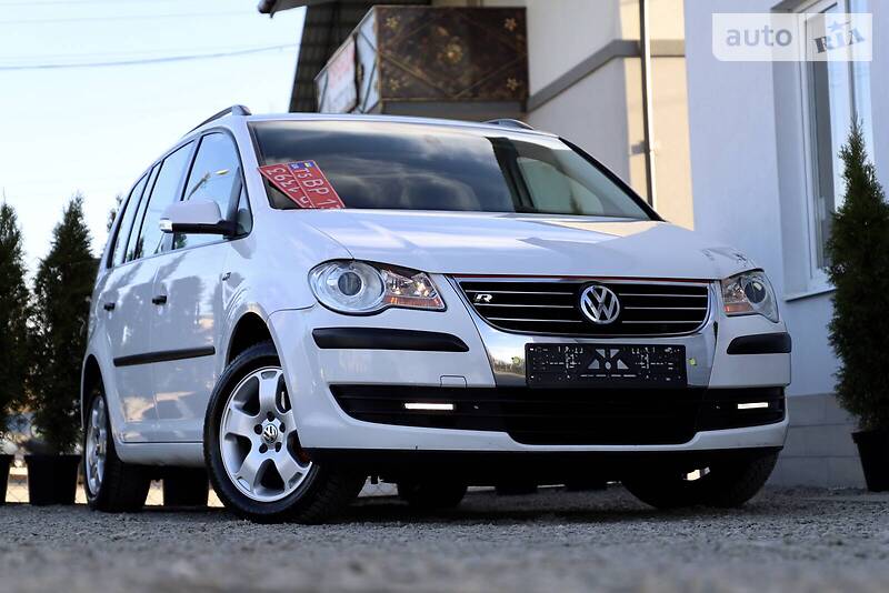 Минивэн Volkswagen Touran 2009 в Дрогобыче