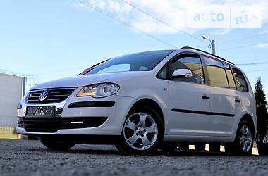 Минивэн Volkswagen Touran 2009 в Дрогобыче