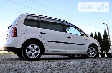 Минивэн Volkswagen Touran 2009 в Дрогобыче