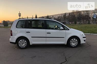 Минивэн Volkswagen Touran 2009 в Ровно