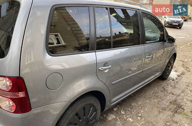 Минивэн Volkswagen Touran 2010 в Калуше