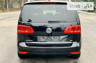 Минивэн Volkswagen Touran 2015 в Киеве