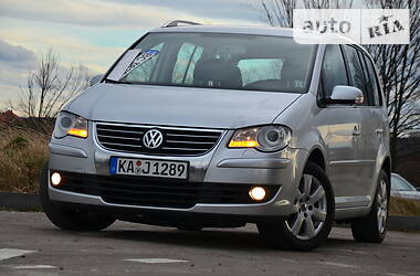 Минивэн Volkswagen Touran 2007 в Дрогобыче