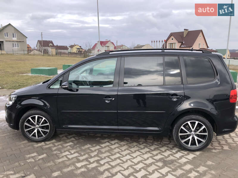 Минивэн Volkswagen Touran 2010 в Каменец-Подольском