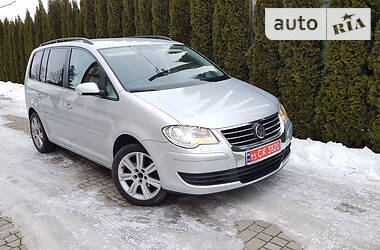 Минивэн Volkswagen Touran 2008 в Львове