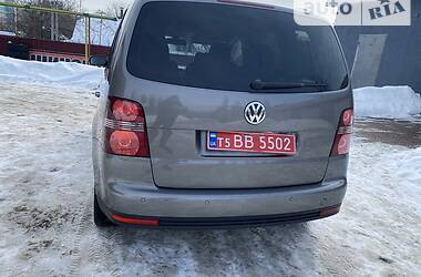 Минивэн Volkswagen Touran 2009 в Житомире