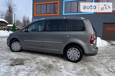 Минивэн Volkswagen Touran 2009 в Житомире