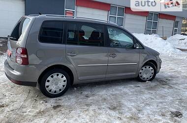 Минивэн Volkswagen Touran 2009 в Житомире