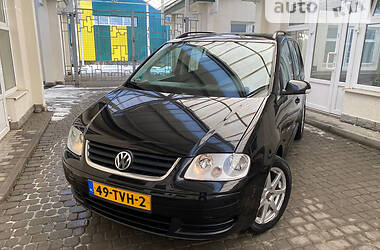 Минивэн Volkswagen Touran 2006 в Стрые