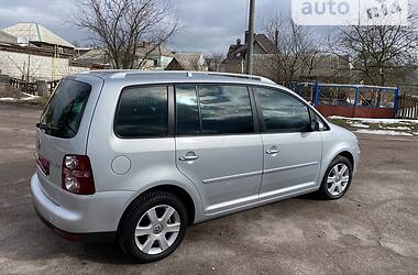 Минивэн Volkswagen Touran 2008 в Житомире