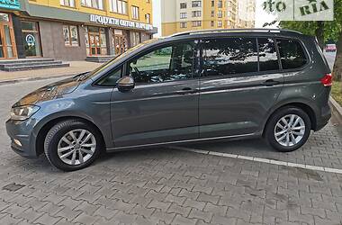 Мінівен Volkswagen Touran 2016 в Луцьку