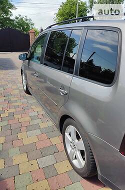 Мінівен Volkswagen Touran 2010 в Луцьку