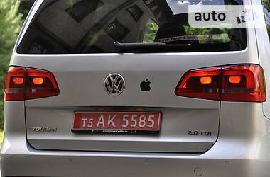 Минивэн Volkswagen Touran 2010 в Сваляве
