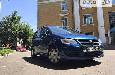 Минивэн Volkswagen Touran 2007 в Кривом Роге