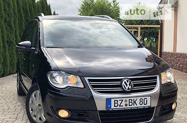 Минивэн Volkswagen Touran 2010 в Самборе