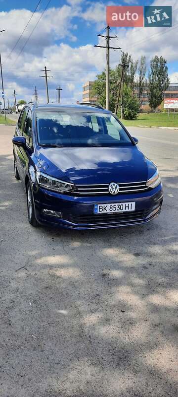 Микровэн Volkswagen Touran 2017 в Кропивницком