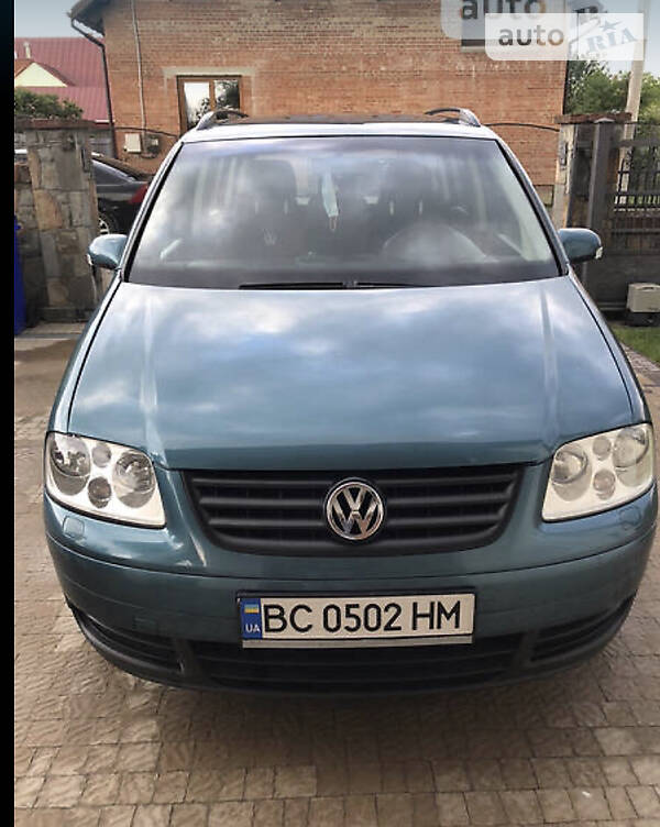 Минивэн Volkswagen Touran 2003 в Городке