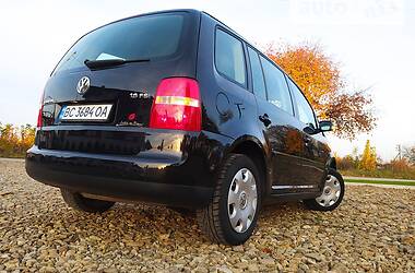 Минивэн Volkswagen Touran 2004 в Самборе