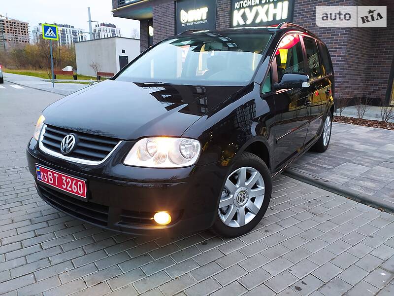 Минивэн Volkswagen Touran 2004 в Львове