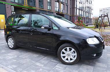 Минивэн Volkswagen Touran 2004 в Львове