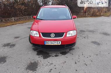 Минивэн Volkswagen Touran 2006 в Бучаче