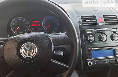 Минивэн Volkswagen Touran 2006 в Бучаче