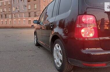 Минивэн Volkswagen Touran 2007 в Кривом Роге