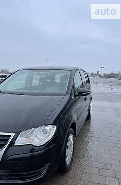 Минивэн Volkswagen Touran 2009 в Львове