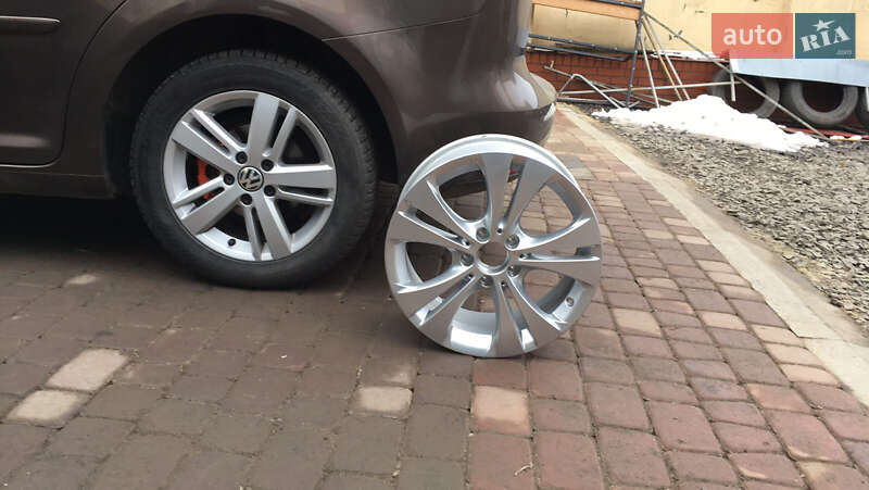 Микровэн Volkswagen Touran 2013 в Луцке фото 4 Микровэн Volkswagen Touran 2013 в Луцке