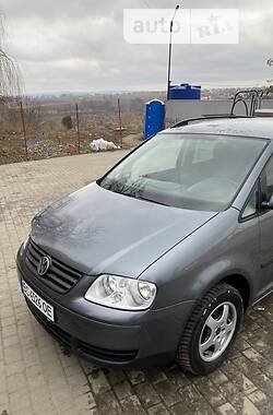 Минивэн Volkswagen Touran 2004 в 