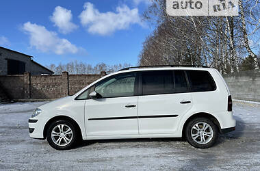 Минивэн Volkswagen Touran 2010 в Кременце