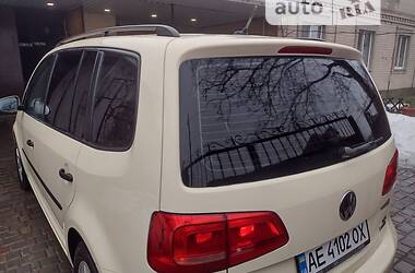 Минивэн Volkswagen Touran 2015 в Кривом Роге