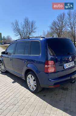 Минивэн Volkswagen Touran 2008 в Ратным