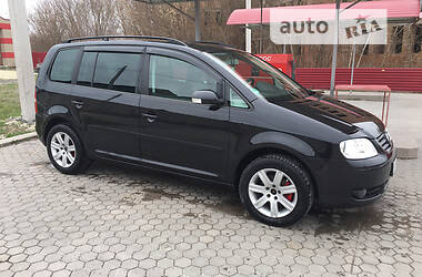 Минивэн Volkswagen Touran 2005 в Кременце