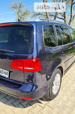 Хэтчбек Volkswagen Touran 2012 в Косове