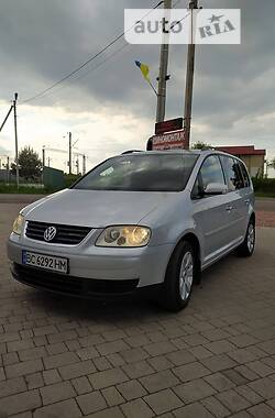 Минивэн Volkswagen Touran 2004 в Мостиске