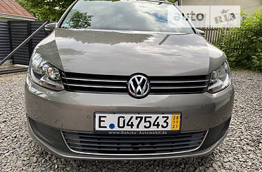 Универсал Volkswagen Touran 2011 в Черновцах