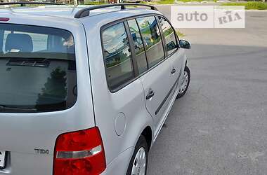 Минивэн Volkswagen Touran 2004 в Белой Церкви