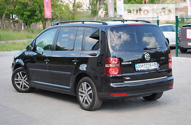 Мінівен Volkswagen Touran 2009 в Бердичеві