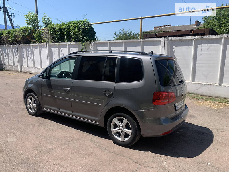 Мінівен Volkswagen Touran 2012 в Коростені