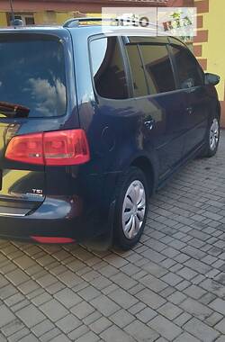 Микровэн Volkswagen Touran 2014 в Луцке