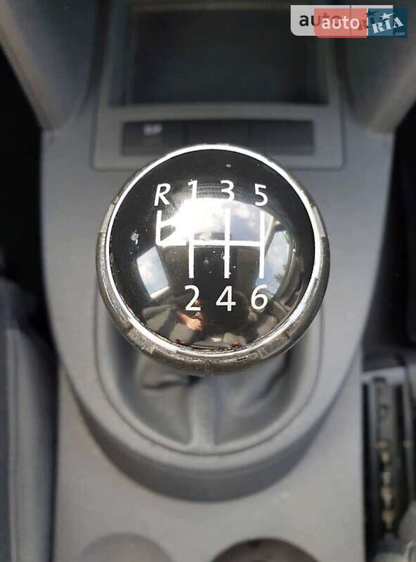 Мінівен Volkswagen Touran 2003 в Києві фото 8 Мінівен Volkswagen Touran 2003 в Києві