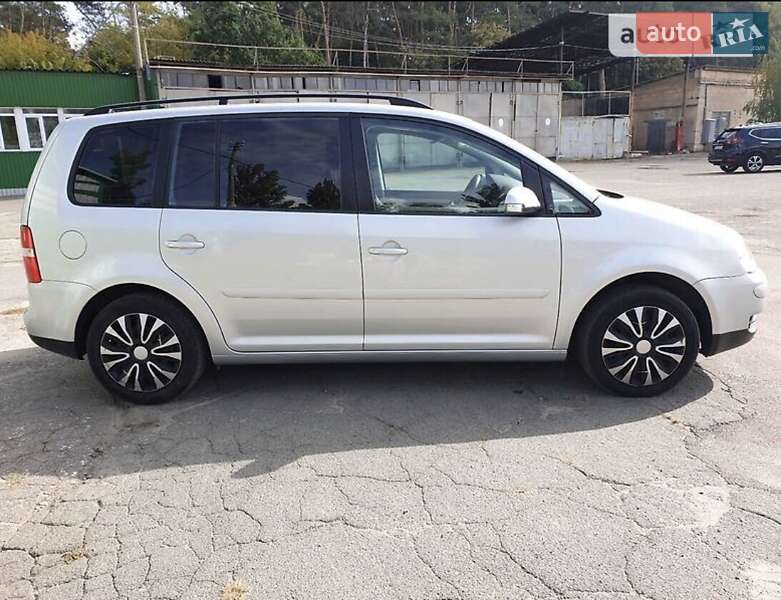 Мінівен Volkswagen Touran 2003 в Києві фото 16 Мінівен Volkswagen Touran 2003 в Києві