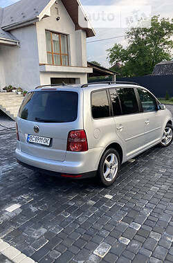 Минивэн Volkswagen Touran 2007 в Самборе