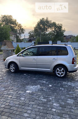 Минивэн Volkswagen Touran 2007 в Самборе