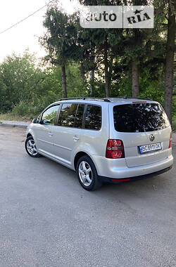 Минивэн Volkswagen Touran 2007 в Самборе