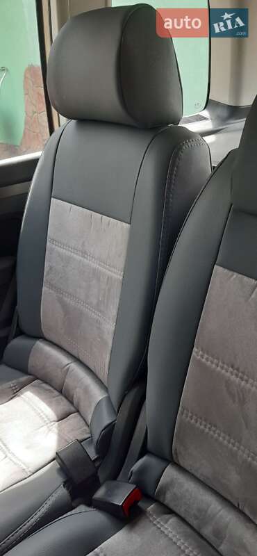 Минивэн Volkswagen Touran 2008 в Тернополе фото 6 Минивэн Volkswagen Touran 2008 в Тернополе