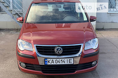 Минивэн Volkswagen Touran 2009 в Киеве
