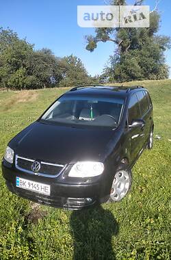 Универсал Volkswagen Touran 2003 в Ровно